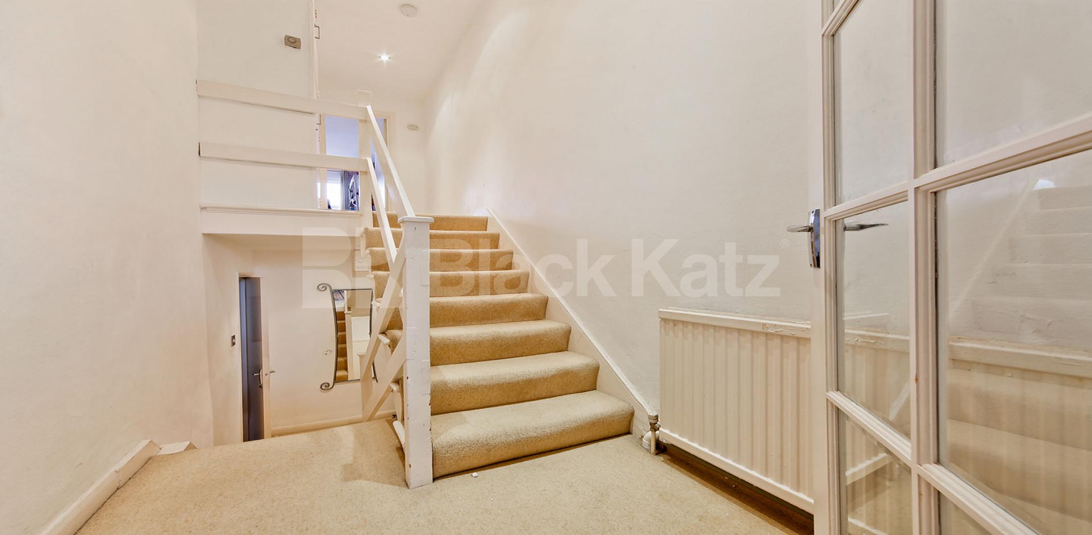 			NEW INSTRUCTION , 2 Bedroom, 1 bath, 1 reception Apartment			 Glenelg Road, Clapham North/Brixton 